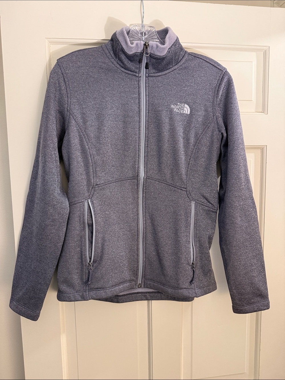 Like new! The North Face Women's Light Gray Full-Zip Utility Jacket size Medium